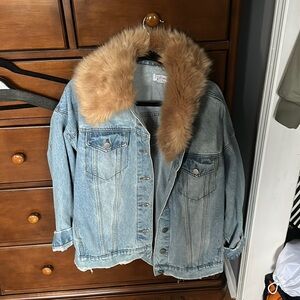Women’s oversized denim jacket with faux fur
